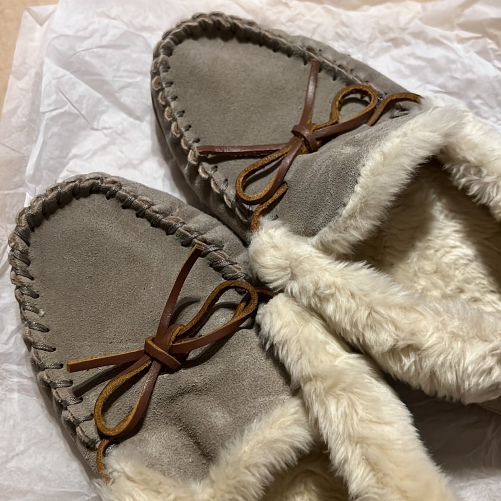 J. Crew gray suede faux-shearling moccasin slippers (size 7)